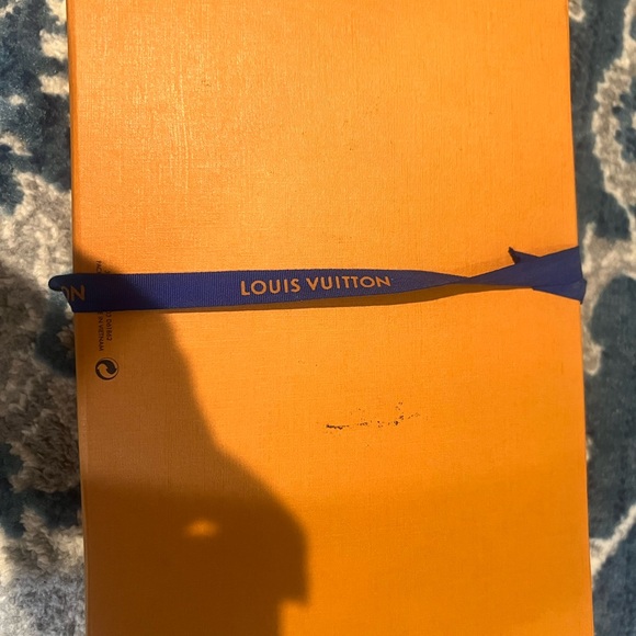 AUTHENTIC ~ Louis Vuitton Cosmetic Pouch in Damier Azur Canvas - Picture 12 of 12